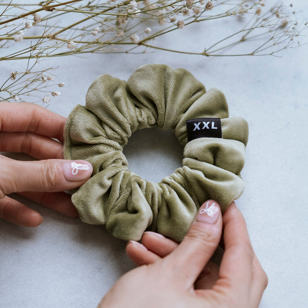 Charlotte Mini Scrunchie / Sage Green