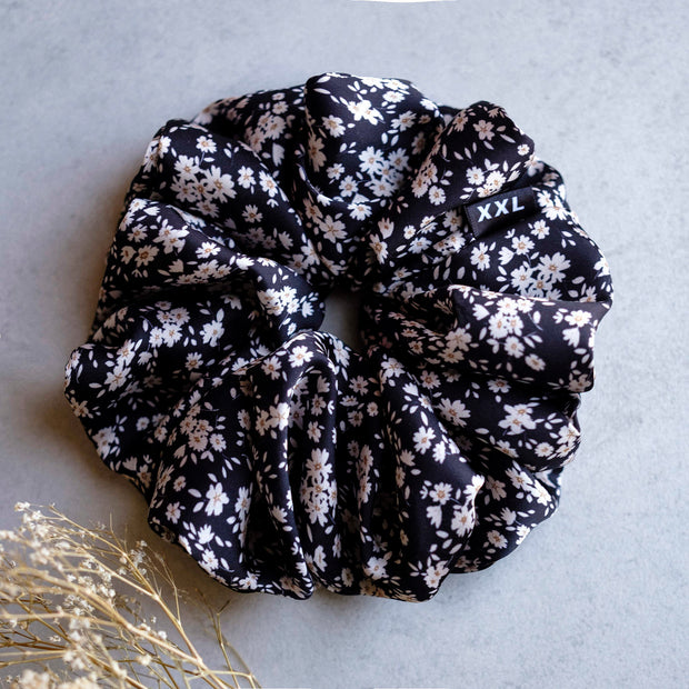 Taylah XXL Scrunchie / Black Flower