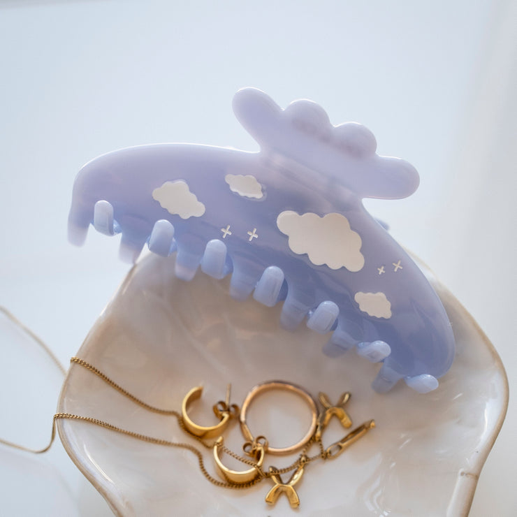 The Cloud Hair Claw