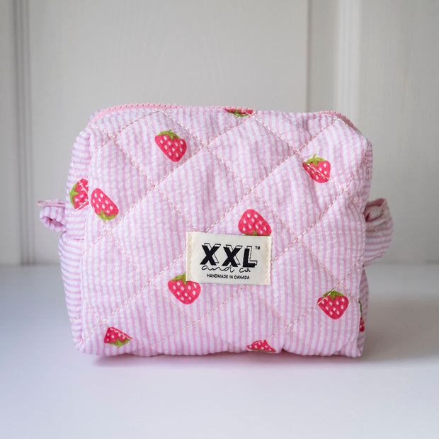 Carry-All Cosmetic Bag Classic / Strawberry Lane