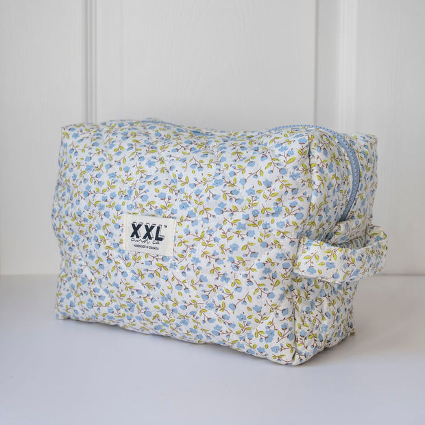 Carry-All Cosmetic Bag XXL / Blueberry Garden