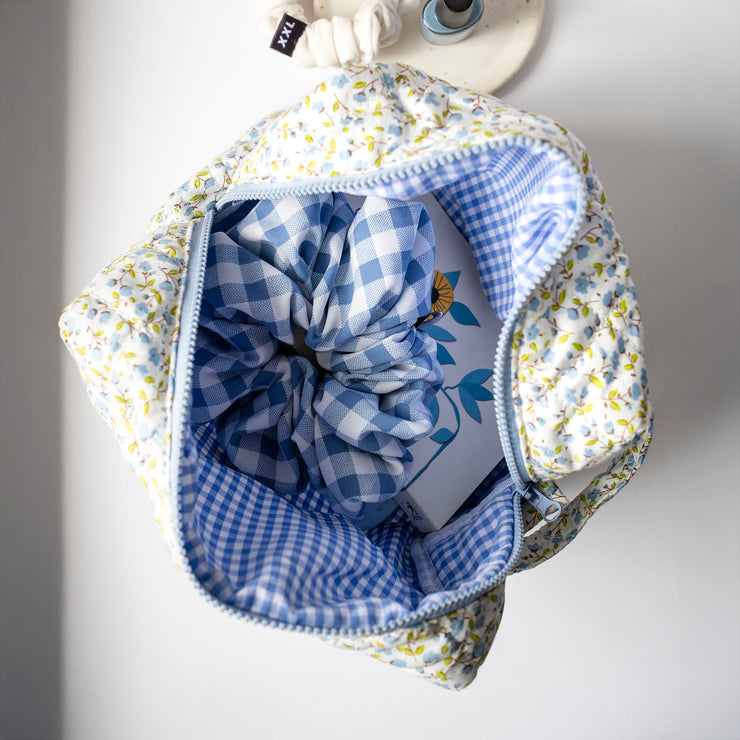 Carry-All Cosmetic Bag Classic / Blueberry Garden