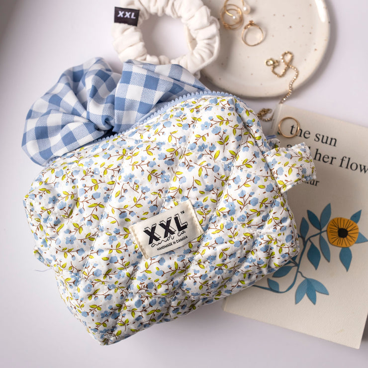 Carry-All Cosmetic Bag Classic / Blueberry Garden