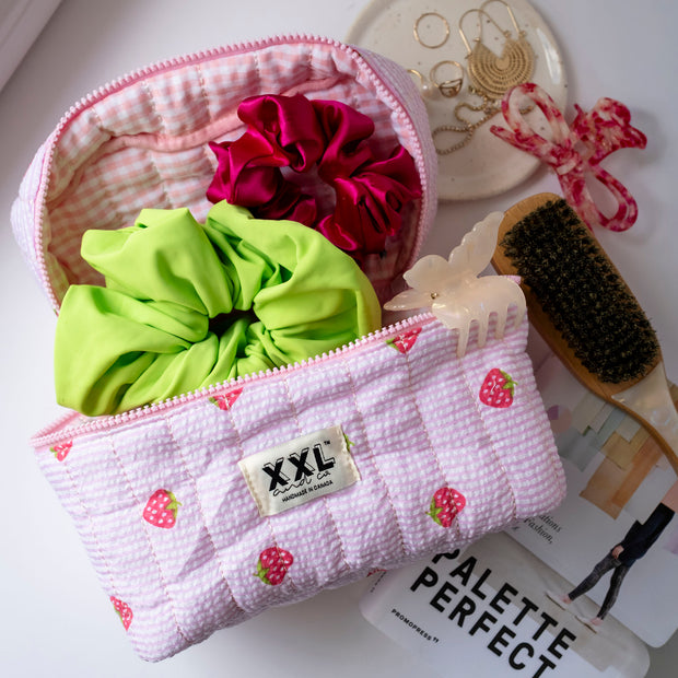 Carry-All Cosmetic Bag / Strawberry Lane