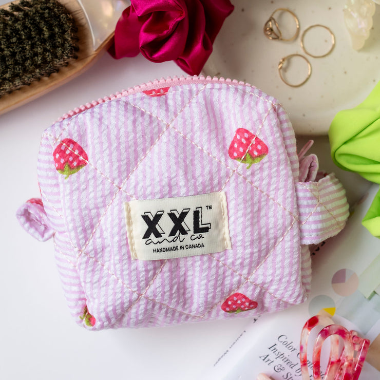Carry-All Cosmetic Bag Mini / Strawberry Lane