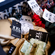 xxl holiday gift box / festive