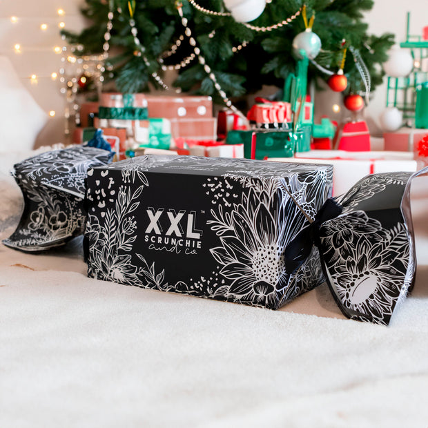 xxl mystery christmas cracker / darks