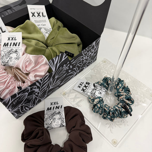 xxl holiday gift box / scrunchies