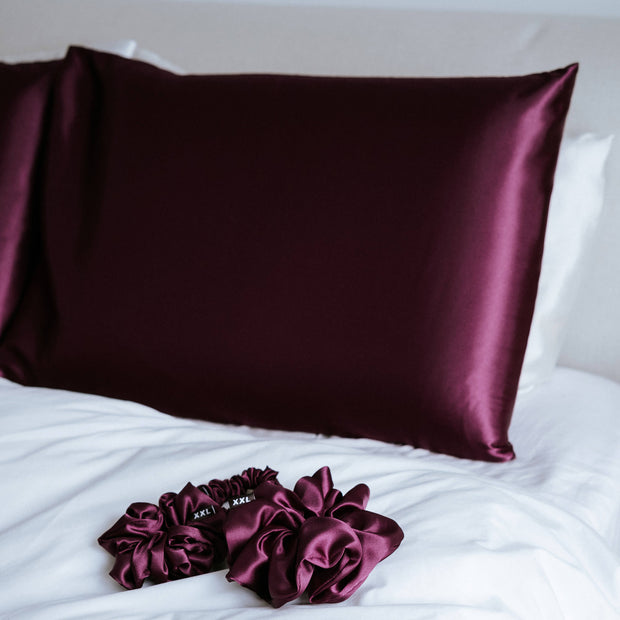 Satin Pillowcase / Theresa